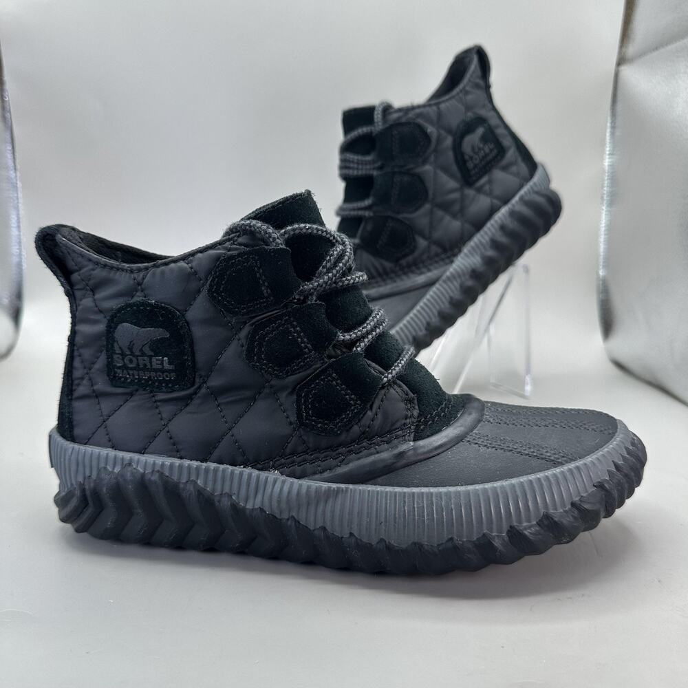Sorel Out N About Plus Shoes Womens Size 5 Black Waterproof Quilted NL3152-011